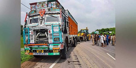 ഉന്നാവോ: നമ്പര് പ്ലേറ്റുകള് മറച്ചത് ഫിനാന്സ് കമ്പനിയെ പേടിച്ചിട്ടെന്ന് ഉടമ, നിഷേധിച്ച് കമ്പനി