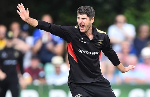 മാസ്മരികം ഈ ബൗളിങ് പ്രകടനം; ടി20യിൽ പുതിയ റെക്കോർഡിട്ട് ദക്ഷിണാഫ്രിക്കൻ സ്പിന്നർ (വീഡിയോ)