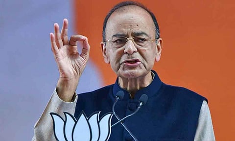 മുന് ധനമന്ത്രി അരുണ് ജയ്റ്റ്ലിയെ എയിംസില് പ്രവേശിപ്പിച്ചു; മോദിയും അമിത്ഷായും സന്ദര്ശിച്ചു