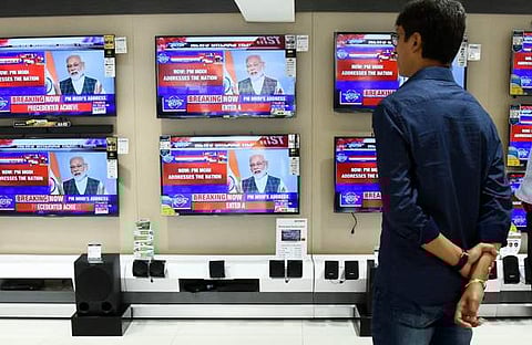 ടെലിവിഷന് വില കുറയും; പാനലുകളുടെ ഇറക്കുമതി തീരുവ ഒഴിവാക്കി