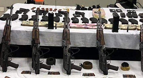 അറസ്റ്റിലായവരില് നിന്നും പഞ്ചാബ് പൊലീസ് പിടിച്ചെടുത്ത ആയുധങ്ങള്