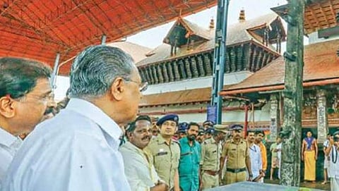 'നമ്മുടെ സഖാവിന് ഗുരുവായൂരപ്പന് നല്കിയത് എന്താ ന്ന് ഉണ്ണിക്ക് അറിയോ?' ; സ്വാമി സന്ദീപാനന്ദ ഗിരിയുടെ കുറിപ്പ് വൈറല്