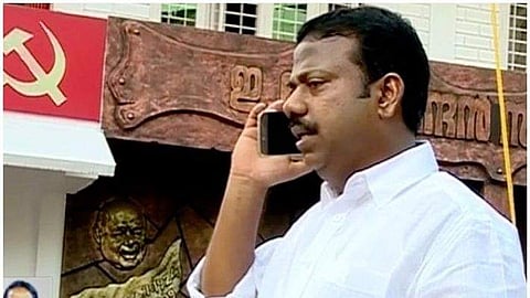 'കളമശ്ശേരി ആരുടെതായാലും എനിക്ക് പ്രശ്നമില്ല'; 'യൂണിഫോമിട്ട് ചാകാനും തയ്യാര്'; സിപിഎം ഏരിയ സെക്രട്ടറിക്ക് എസ്ഐയുടെ മറുപടി