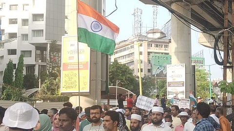 പൗരത്വ നിയമഭേദഗതി പ്രതിഷേധം: കൊച്ചിയില് മുസ്ലിം സംഘടനകളുടെ കൂറ്റന് റാലി (വീഡിയോ)