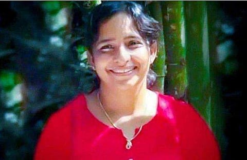 തമാശ പറഞ്ഞ് പൊട്ടിച്ചിരിച്ച്...യാതൊരു അങ്കലാപ്പുമില്ലാതെ ; ജയിലില് അടിമുടി 'ജോളി'