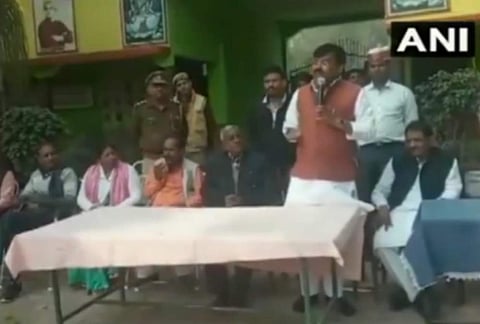 'ജനങ്ങളെ ഭരിക്കാന് വിദ്യാഭ്യാസം ആവശ്യമില്ല; കാര്യങ്ങളെല്ലാം ഉദ്യോഗസ്ഥര് നോക്കിക്കൊള്ളും'; വിവാദ പ്രസ്താവനയുമായി യുപി മന്ത്രി