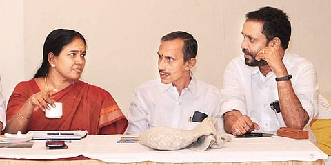 ശോഭ സുരേന്ദ്രൻ, എംടി രമേശ്, കെ സുരേന്ദ്രൻ (ഫയൽ ചിത്രം)