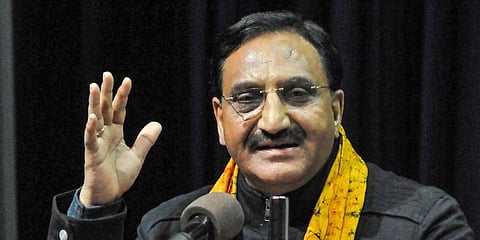 അടുത്തവര്ഷം മുതല് ജെഇഇ മെയ്ന് കൂടുതല് പ്രാദേശിക ഭാഷകളില് നടത്തും: രമേശ് പൊക്രിയാല്