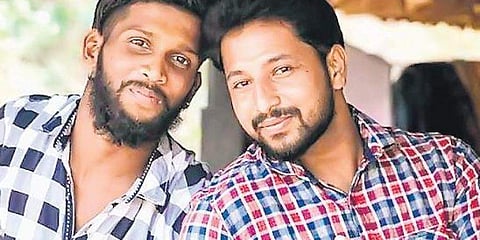 പെരിയ ഇരട്ടക്കൊലപാതകം; ഡിജിപിക്ക് എതിരായ കോടതിയലക്ഷ്യ കേസ് ഹൈക്കോടതി നാളെ പരിഗണിക്കും