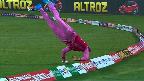 ഈ 'ചന്ദത്തിന്' മുന്പില് ഐപിഎല്ലും തോല്ക്കും! തായ്ലാന്ഡ് താരത്തിന്റെ തകര്പ്പന് സേവ്