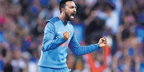 കണക്കില്പ്പെടാത്ത സ്വര്ണം?; മുംബൈ ഇന്ത്യന്സ് ഓള് റൗണ്ടര് ക്രുനാല് പാണ്ഡ്യയെ വിമാനത്താവളത്തില് തടഞ്ഞു