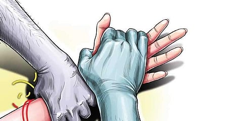 പ്രാഥമിക കര്മത്തിനായി വെളിയിടത്തിലേക്ക് ഇറങ്ങി; ബലാത്സംഗ ശ്രമം; യുവതിക്ക് കാഴ്ച നഷ്ടമായി