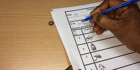 കോവിഡ് ബാധിതര്ക്കും ക്വാറന്റൈനിലുള്ളവര്ക്കും പോസ്റ്റല് വോട്ട്; അപേക്ഷ മൂന്ന് ദിവസം മുന്പ് നല്കണം