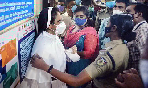 സിസ്റ്റര് സെഫി/ വിന്സെന്റ് പുളിക്കല്