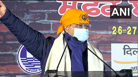 കര്ഷക പ്രക്ഷോഭത്തിന് ഐക്യദാര്ഢ്യം പ്രഖ്യാപിച്ച് അരവിന്ദ് കെജരിവാള് സിംഘുവില് എത്തിയപ്പോള്/ എഎന്ഐ