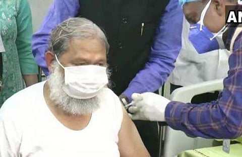 പരീക്ഷണ വാക്സിന് കുത്തിവച്ച ഹരിയാന ആരോഗ്യമന്ത്രിക്കു കോവിഡ്