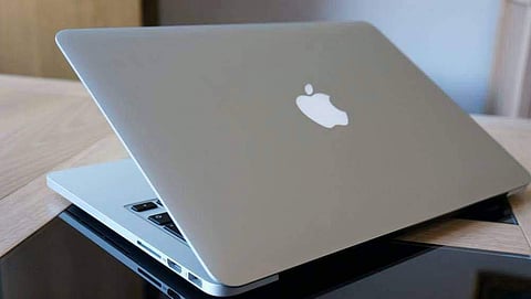 'മലയാളികളെ തേടി ഇനിയും ഇംഗ്ലീഷ് സുന്ദരികള് വലയിടും'; 'സമ്പന്ന മന്ദബുദ്ധികള്' സൂക്ഷിച്ചോ?; കസ്റ്റംസ് ഉദ്യോഗസ്ഥന്റെ കുറിപ്പ്