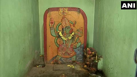 'വഴിപാടിന് എത്തുന്ന ഭക്തര് ബുദ്ധിമുട്ടുന്നു'; ഹനുമാന് ക്ഷേത്രത്തിന് 50 ലക്ഷം വില വരുന്ന സ്ഥലം വിട്ടുനല്കി മുസ്ലീം മതവിശ്വാസി