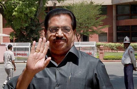 ഡല്ഹിയിലെ കോണ്ഗ്രസിന്റെ സമ്പൂര്ണ പരാജയം: പി സി ചാക്കോ രാജിവെച്ചു