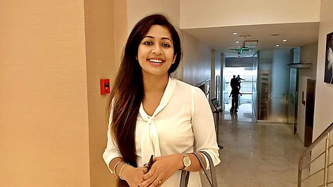 ചീറിപ്പായുന്ന ഓട്ടോയിൽ നിലവിളിച്ച് നവ്യ നായർ; വിഡിയോ