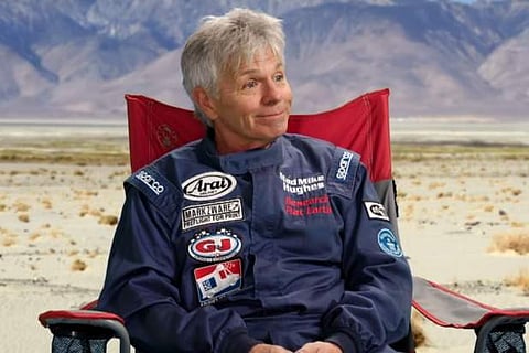 ഭൂമി പരന്നതാണെന്ന് വിശ്വസിച്ച 'മാഡ് മൈക്ക്' അന്തരിച്ചു; മരണം, സ്വന്തമായി നിർമിച്ച റോക്കറ്റിൽ പറന്നുയരുന്നതിനിടെ