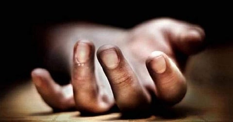 മലപ്പുറത്ത് കളിക്കുന്നതിനിടെ പന്ത്രണ്ടുകാരന് കഴുത്തില് കയര് കുരുങ്ങി മരിച്ചു