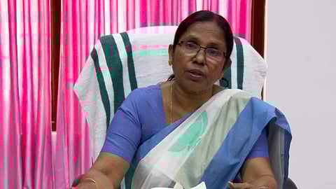 കൊറോണ: രോഗി മുങ്ങിയ സംഭവത്തില് റിസോര്ട്ട് അധികൃതര്ക്ക് വീഴ്ച പറ്റിയെന്ന് ആരോഗ്യമന്ത്രി