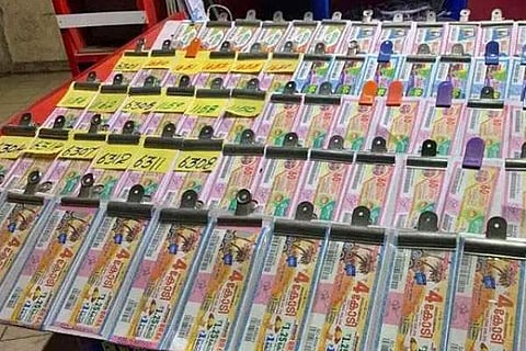 75 ലക്ഷം അടിച്ചതറിഞ്ഞില്ല; ലോട്ടറി ടിക്കറ്റ് കീറിയെറിഞ്ഞു; ഭാഗ്യദേവത സിസി ടിവിയുടെ രൂപത്തില്