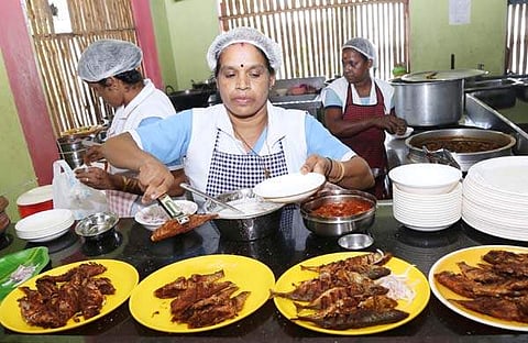 ഹോട്ടലുകൾ അടച്ചിടില്ല, ഒന്നിടവിട്ട ദിവസങ്ങളിൽ തുറക്കുന്നത് ആലോചിക്കും: ഹോട്ടൽ ആന്റ് റസ്റ്റോറന്റ് അസോസിയേഷൻ