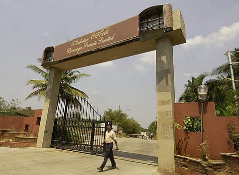 പ്ലാച്ചിമടയിലേക്ക് കൊക്കക്കോള മടങ്ങി വരുന്നു; അത്ര നിഷ്കളങ്കമല്ല ഈ രണ്ടാം വരവ്