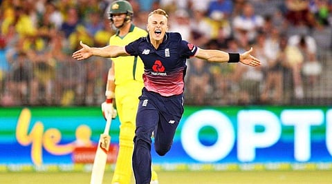 കോവിഡ് 19 സംശയിക്കുന്ന ടോം കറാന്റെ ജന്മദിനാഘോഷത്തില് പങ്കെടുത്തു, രണ്ട് ഇംഗ്ലണ്ട് കളിക്കാര് ഐസൊലേഷനില്