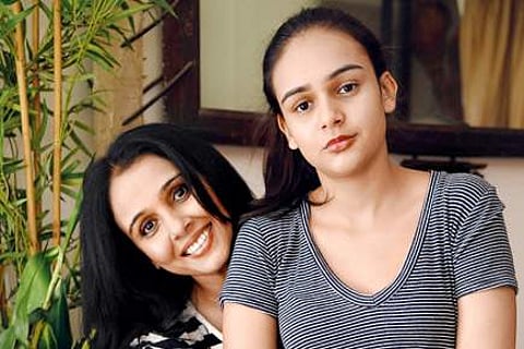 മകളുടെ സ്വത്തുക്കള് പ്രമുഖ നടന് കൈക്കലാക്കാന് മുന് ഭര്ത്താവ് ഒത്താശ ചെയ്തു; ശേഖര് കപൂറിനെതിരെ നടി