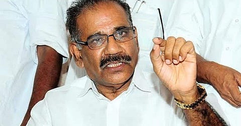 കെഎസ്ആര്ടിസി മിന്നല് പണിമുടക്ക് : ജീവനക്കാര്ക്കെതിരെ ഉടന് നടപടിയില്ല ; എസ്മയോട് സര്ക്കാരിന് അനുകൂല നിലപാടില്ലെന്ന് മന്ത്രി