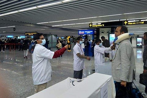 നെടുമ്പാശ്ശേരിയില് നിരീക്ഷണം ശക്തമാക്കി ; കര്ശന പരിശോധന ; മൂന്നുരാജ്യങ്ങളില് നിന്നെത്തുന്നവര്ക്ക് പ്രത്യേക എമിഗ്രേഷന് സൗകര്യം