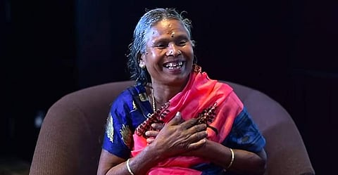 ഇത് പെൻഷൻ പണം കയ്യിൽ കിട്ടിയതിന്റെ സന്തോഷം; പാട്ടുപാടി നഞ്ചമ്മ; വിഡിയോ വൈറൽ