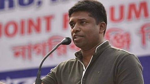 സര്ക്കാര് ഉത്തരവ് ദുര്വ്യാഖ്യാനം ചെയ്തു; കണ്ണന് ഗോപിനാഥന് എതിരെ കേസ്, അമിത് ഷായുടെ മികച്ച നീക്കമെന്ന് പ്രതികരണം