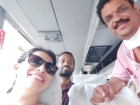 ഡോ.നരേഷിനൊപ്പം ഡോ. സന്തോഷ് കുമാര് ഫെയ്സ്ബുക്കില് പങ്കുവച്ച ചിത്രം