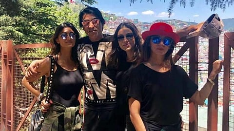 'അവസാനം അച്ഛനും ആശുപത്രിയിൽ നിന്ന് തിരിച്ചെത്തി, ഇപ്പോൾ ഞങ്ങളുടെ കുടുംബം കോവിഡ് നെഗറ്റീവ്'; നന്ദി പറഞ്ഞ് സോയ മൊറാനി