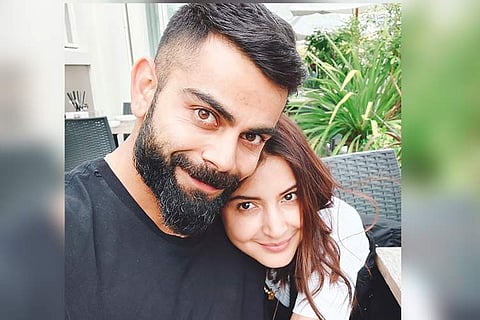 കുതിച്ചുപാഞ്ഞ് വിരാട്, അനുഷ്ക വീട്ടിൽ തന്നെ! കിടിലൻ ന്യായീകരണവുമായി താരങ്ങളുടെ 'ലുഡോ' വിശേഷങ്ങൾ