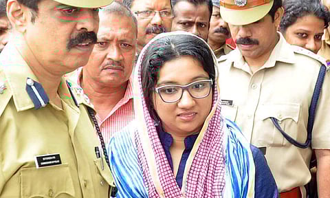 വയനാട്ടില് വയോജനങ്ങളെ പുറത്തിറക്കിയാല് കുടുങ്ങും; സംരക്ഷണ ചുമതലയുള്ളവര്ക്കെതിരെ കേസെടുക്കുമെന്ന് കലക്ടര്