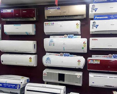 എ സി വില്പ്പന പറ്റില്ല, റിപ്പയറിംഗ് ഷോപ്പുകള് തുറക്കാം; ഇളവുകള് ഈ സ്ഥാപനങ്ങള്ക്ക്