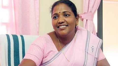 ഇ എസ് ബിജിമോള് എംഎല്എ നിരീക്ഷണത്തില് ; ഹോം ക്വാറന്റീനില്