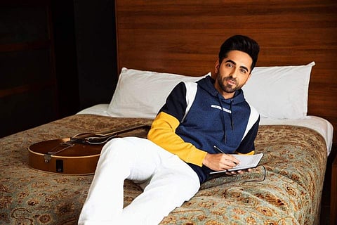 ലോക്ക്ഡൗൺ പിറന്നാളിന് ആരാധികയെ ഞെട്ടിച്ച് ആയുഷ്മാൻ ഖുറാന; കിടിലൻ സർപ്രൈസ് ഒരുക്കി താരം, വിഡിയോ