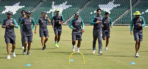 ലോക്ക്ഡൗണില് പാക് കളിക്കാര്ക്ക് എട്ടിന്റെ പണി; ഓണ്ലൈന് ഫിറ്റ്നസ് ടെസ്റ്റുമായി പാകിസ്ഥാന് ക്രിക്കറ്റ് ബോര്ഡ്