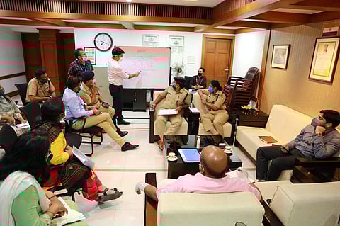 ആദ്യ ട്രെയിന് അര്ദ്ധരാത്രിയോടെ: കൊച്ചിയിലിറങ്ങുക 400 യാത്രക്കാര്; 27 ഗര്ഭിണികള്; ക്രമീകരണങ്ങള് ഇങ്ങനെ