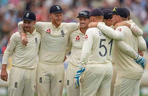 കോച്ച് എത്തുക പിപിഇ കിറ്റണിഞ്ഞ്, ഓരോ താരത്തിനും പ്രത്യേകം പന്തുകള്, വാട്ടര് ബോട്ടില്; ഇംഗ്ലണ്ട് ക്രിക്കറ്റ് ടീം പരിശീലനത്തിന് ഒരുങ്ങി