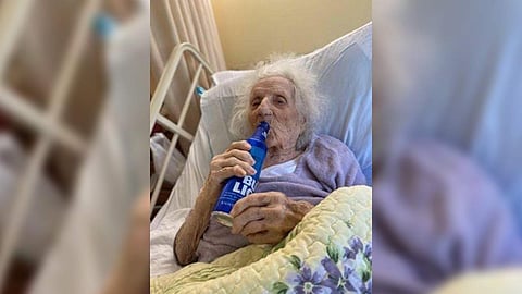 103-ാം വയസ്സിൽ കോവിഡിനെ കീഴടക്കി മുത്തശ്ശി; ചിൽഡ് ബിയറുമായി ആഘോഷം