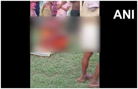 ദുര്മന്ത്രവാദിനികള് എന്ന് ആരോപിച്ച് മൂന്ന് സ്ത്രീകളെ മര്ദിച്ച് നഗ്നരാക്കി നടത്തിച്ചു; ക്രൂരതയുടെ വീഡിയോ വൈറലായി, കേസ്