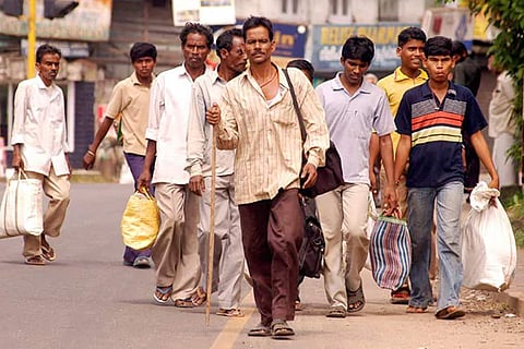 അതിഥി തൊഴിലാളികളോട് വാടക ചോദിച്ചു; കെട്ടിട ഉടമകള്ക്ക് എതിരെ നിയമനടപടി