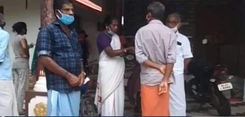 ആലപ്പുഴയില് തൂങ്ങിമരിച്ച പന്ത്രണ്ടുവയസ്സുകാരിയുടെ തലയിലും ശരീരത്തിലും ചതവുകള്; പോസ്റ്റ്മോര്ട്ടം റിപ്പോര്ട്ട് പുറത്ത്